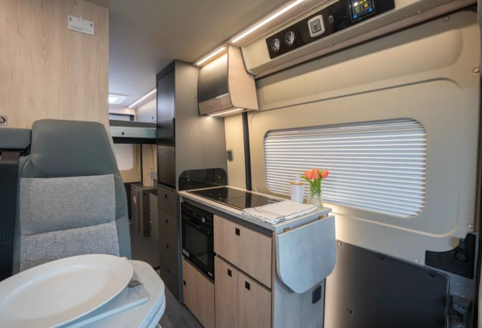 Autotrail Expedition 68 XL Flex 140BHP Auto 2026