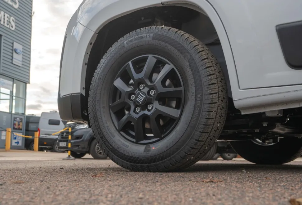 Autotrail Expedition 68 140BHP Auto 2026