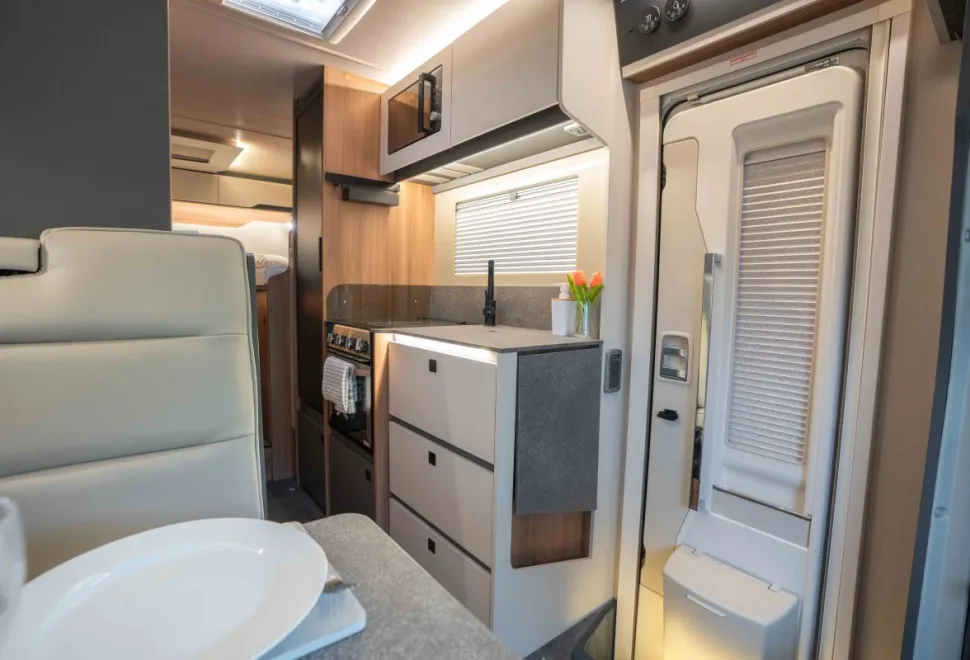 Autotrail Excel 690T 165BHP Auto 2026