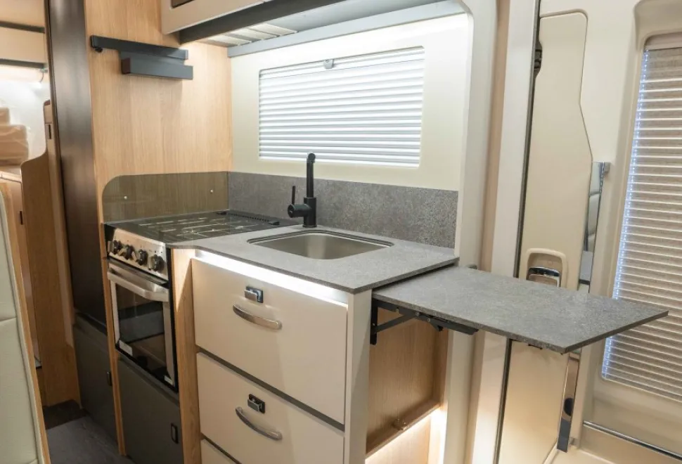 Autotrail Excel 690T 165BHP 2025