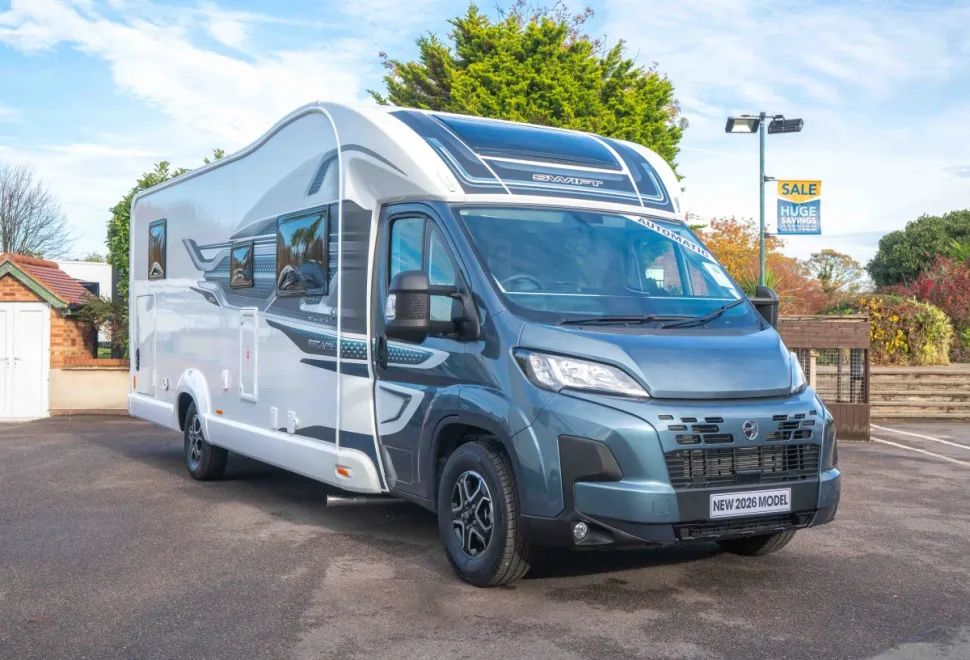 Swift Escape 694 140BHP Auto 2026