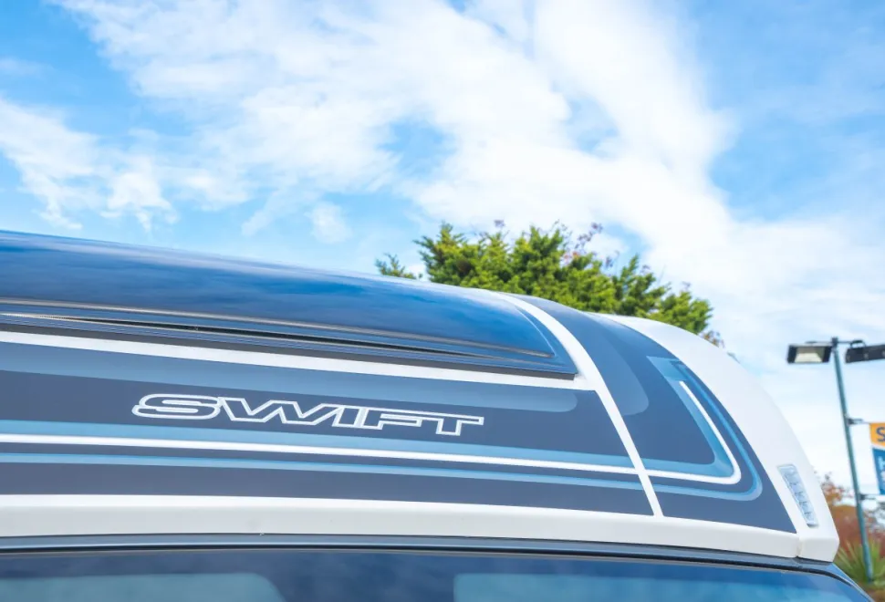Swift Escape 694 140BHP Auto 2026