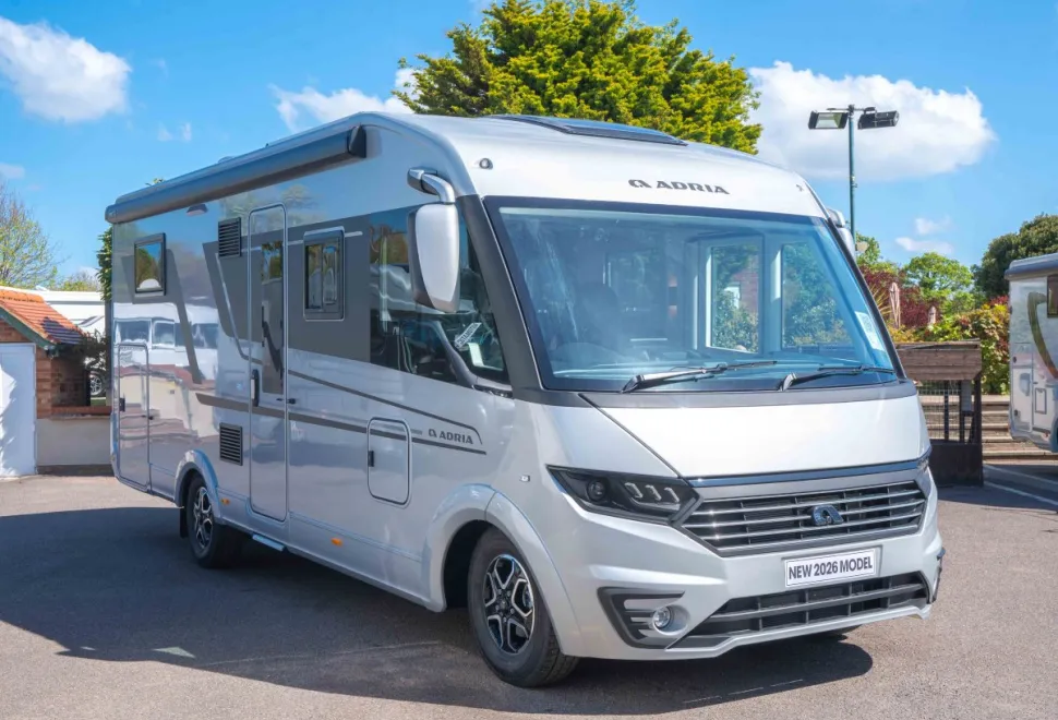 Adria Sonic Supreme 700 DC 180BHP Auto 2026