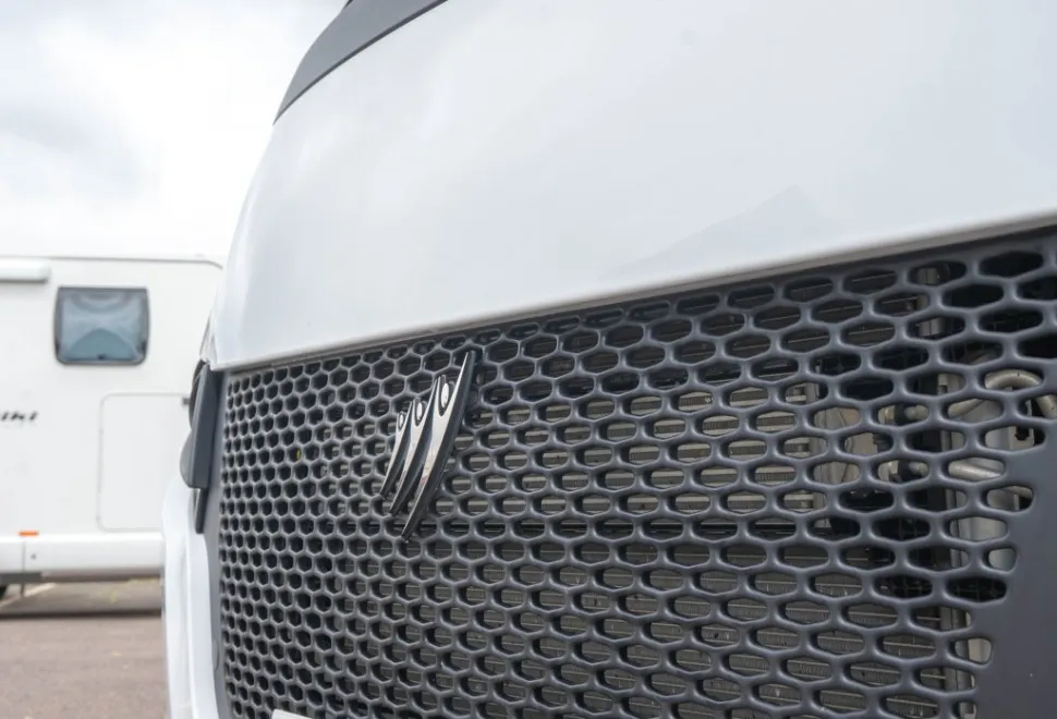 Rapido 8096DF Ultimate Line 180BHP Auto 2023