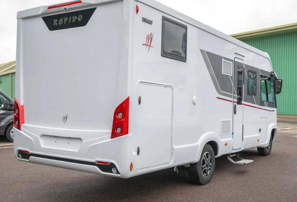 Rapido 866F 140BHP Auto 2026