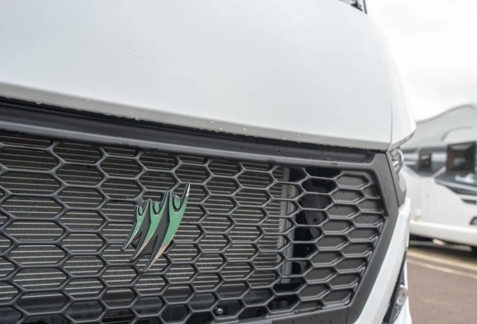 Rapido 866F 140BHP Auto 2026