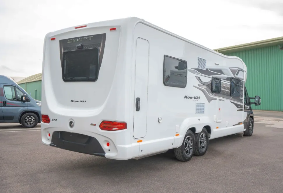Swift Kon-Tiki 874 180BHP Auto 2026