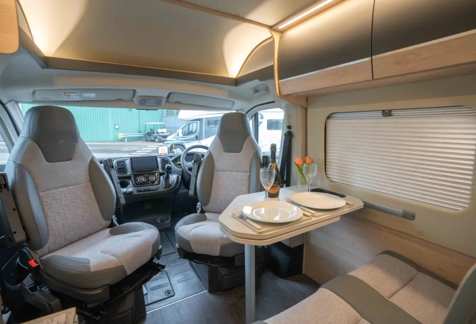 Autotrail Expedition 68 140BHP Auto 2026