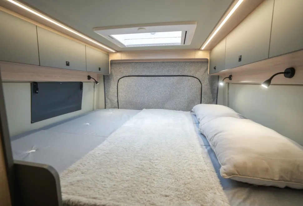 Autotrail Expedition 68 XL 140BHP 2026