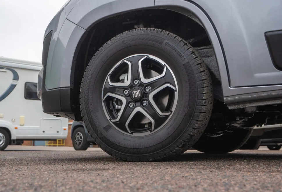 Autotrail Expedition 68 XL 140BHP 2026