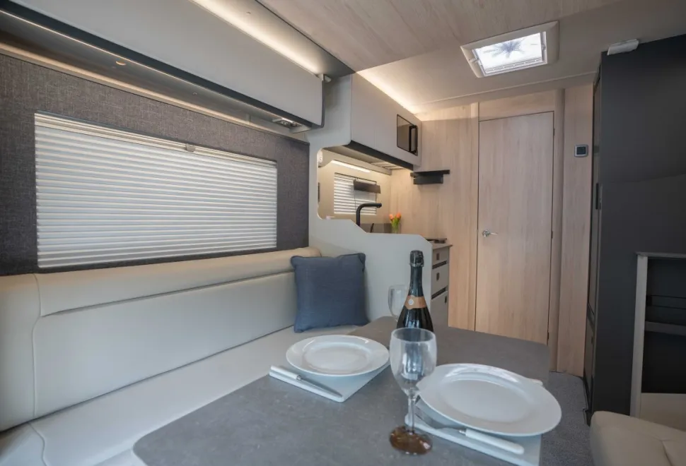 Autotrail F-Line F60 165BHP Auto 2026