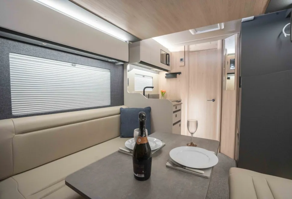 Autotrail F-Line F67 165BHP Auto 2026
