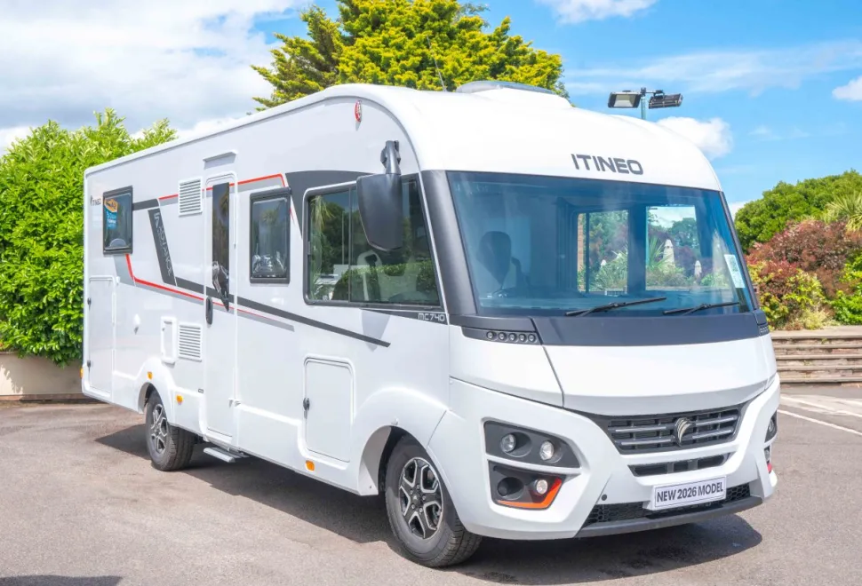 ITINEO MC740 Advance Edition 140BHP Auto 2026