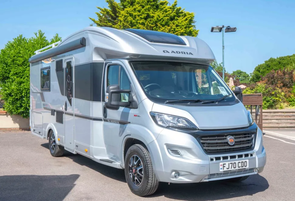 Adria Matrix Supreme 670 SLT 160BHP 2020