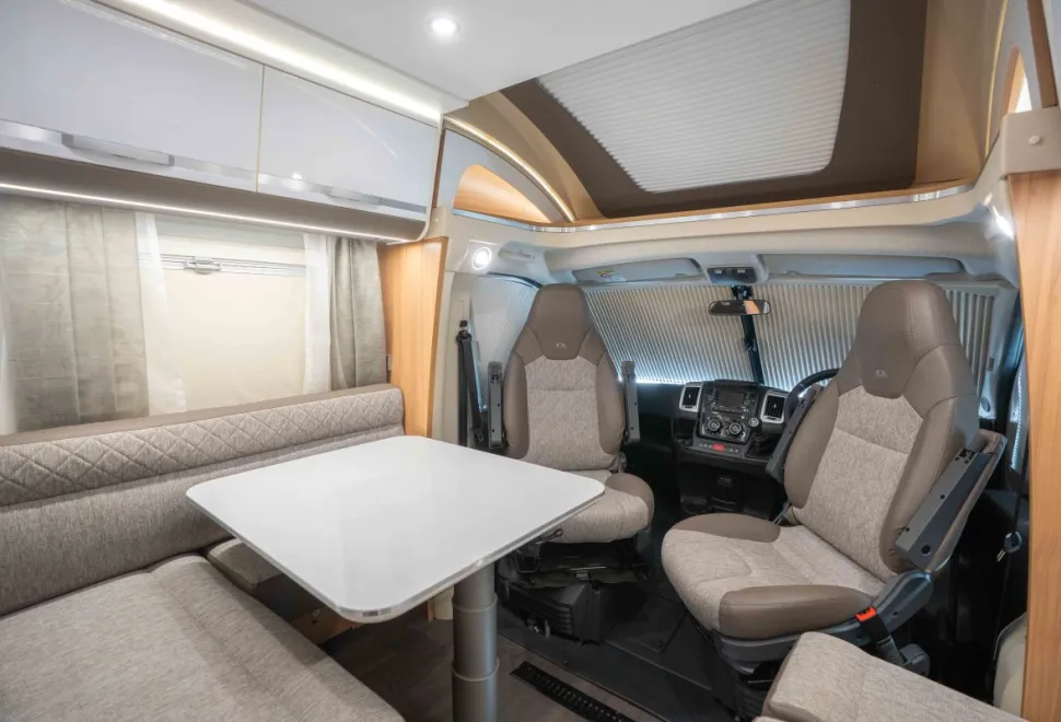 Adria Matrix Supreme 670 SLT 160BHP 2020