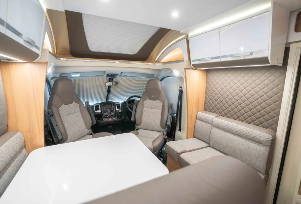 Adria Matrix Supreme 670 SLT 160BHP 2020