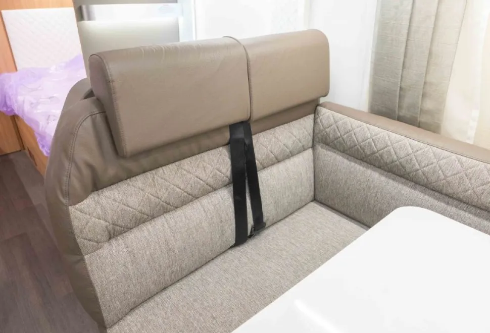Adria Matrix Supreme 670 SLT 160BHP 2020