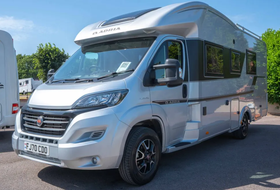 Adria Matrix Supreme 670 SLT 160BHP 2020