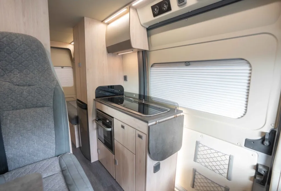 Autotrail Adventure 55 140BHP 2021