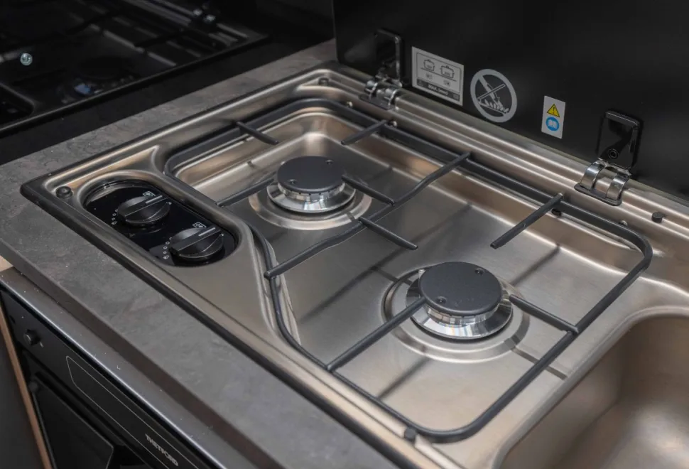 Autotrail Adventure 65 140BHP Auto 2026