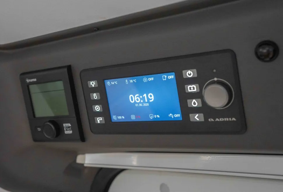 Adria Twin Supreme 640 SLB 140BHP Auto 2022