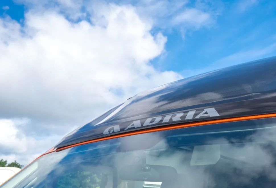 Adria Twin Supreme 640 SLB 140BHP Auto 2022