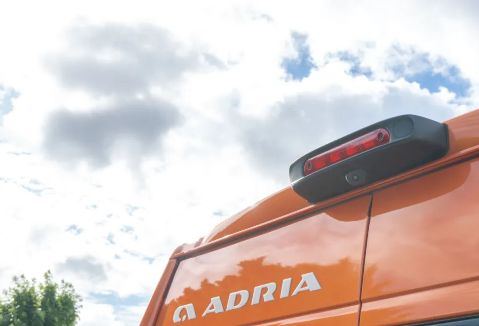 Adria Twin Supreme 640 SLB 140BHP Auto 2022