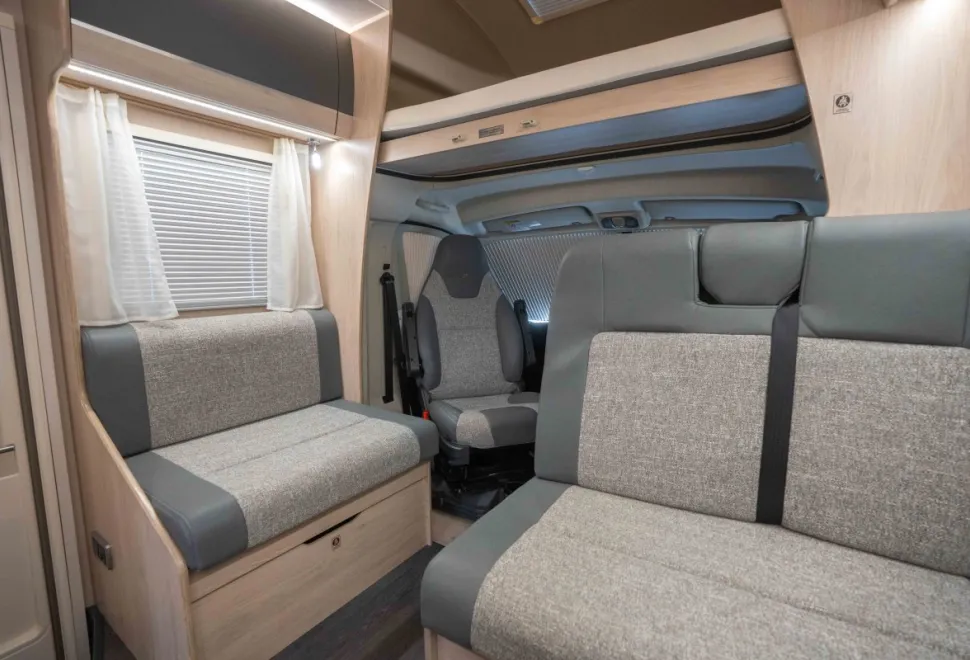 Autotrail Expedition C72 140BHP 2024