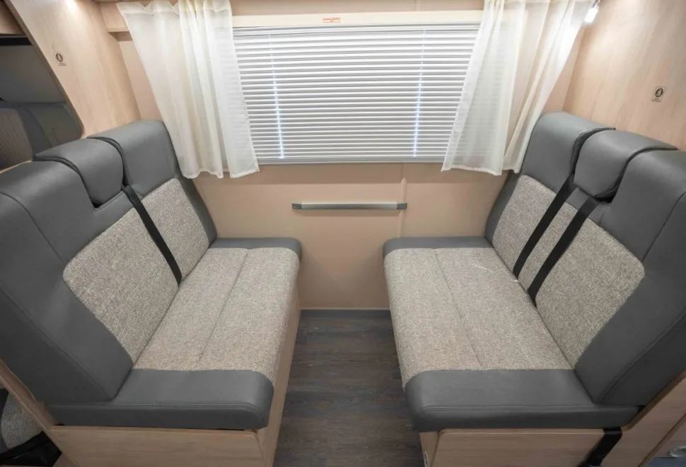 Autotrail Expedition C72 140BHP 2024