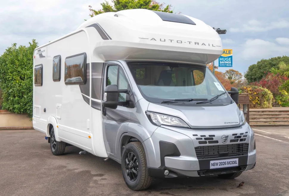 Autotrail Expedition C72 140BHP Auto 2026