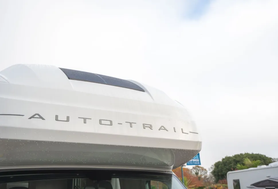 Autotrail Expedition C73 140BHP Auto 2026