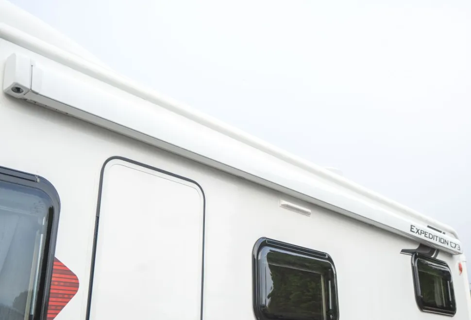 Autotrail Expedition C73 140BHP Auto 2026