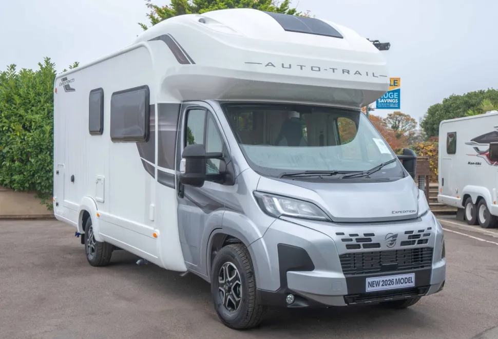 Autotrail Expedition C73 140BHP Auto 2026
