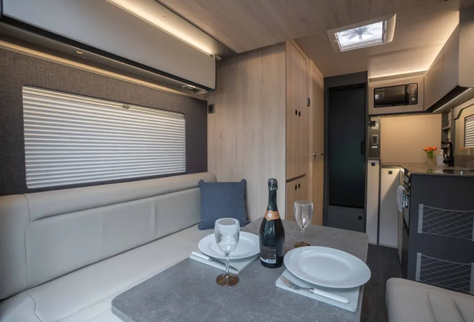 Autotrail F-Line F62 130BHP 2026