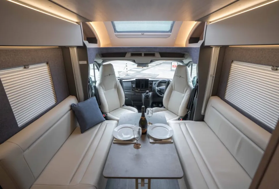 Autotrail F-Line F62 130BHP 2026