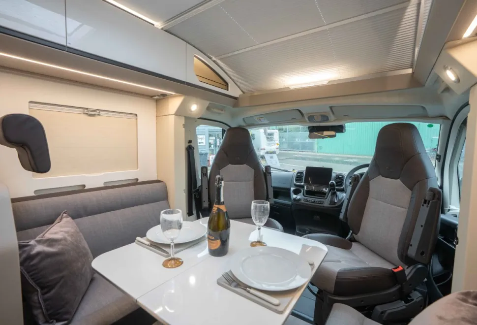 Adria Compact Supreme DL 140BHP Auto 2026