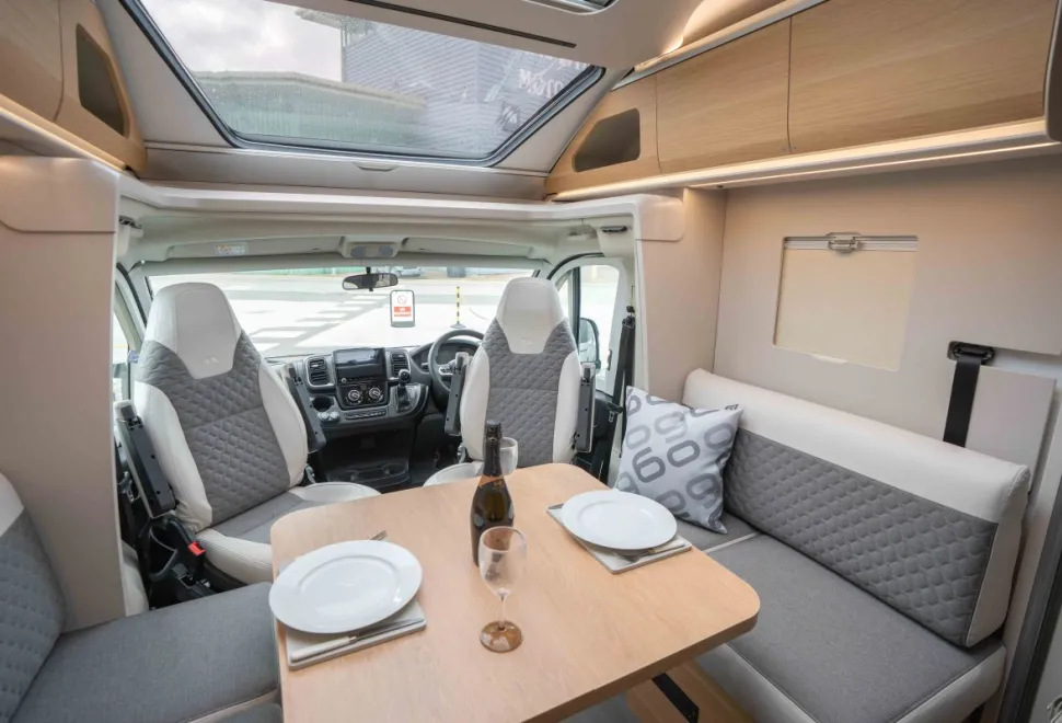 Adria Coral 670 DL 60Y 140BHP Auto 2025