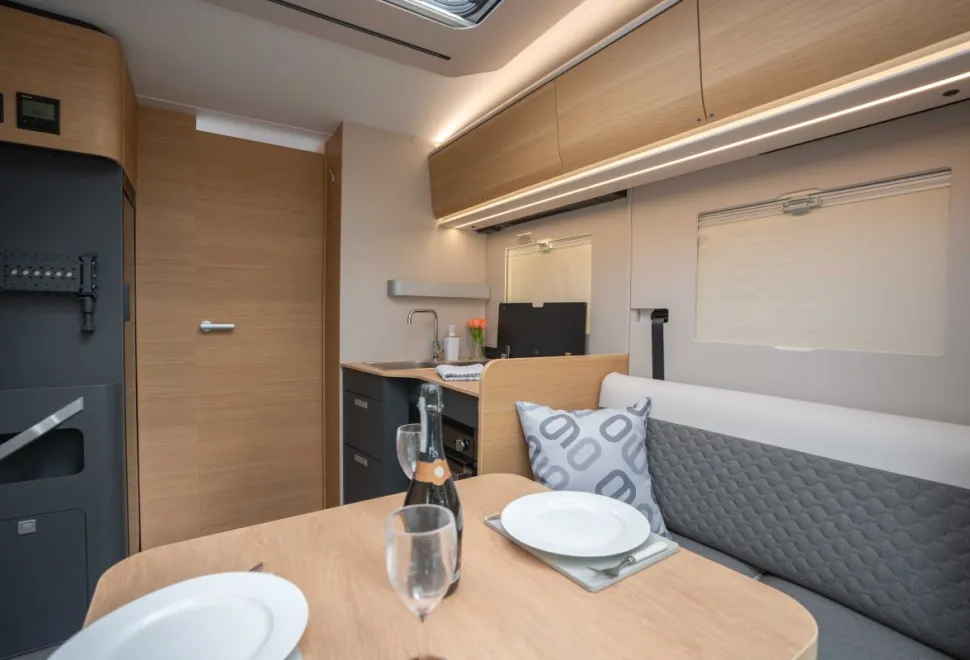 Adria Coral 670 DL 60Y 140BHP Auto 2025