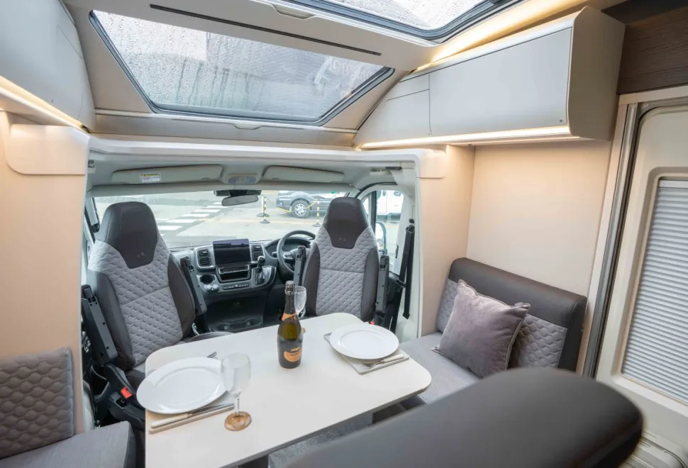 Adria Coral Supreme 670 SL 180BHP Auto 2026