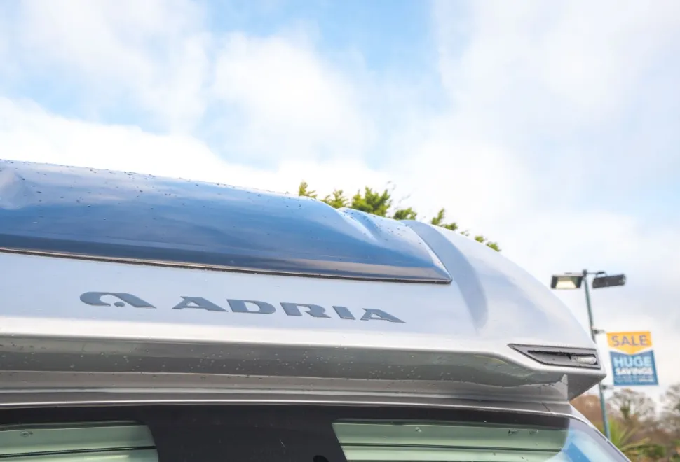 Adria Coral Supreme 670 DC 180BHP Auto 2026
