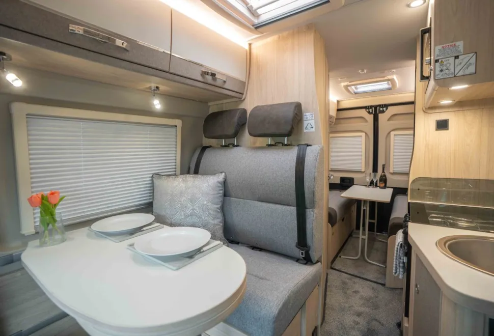 Elddis Evolution CV40 140BHP Auto 2026