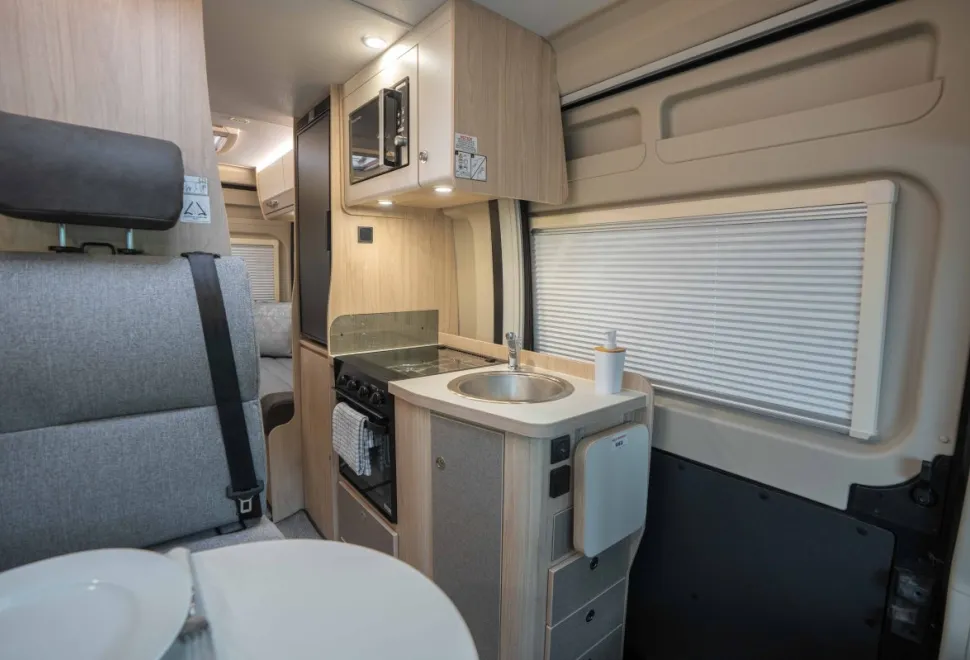 Elddis Evolution CV40 140BHP Auto 2026