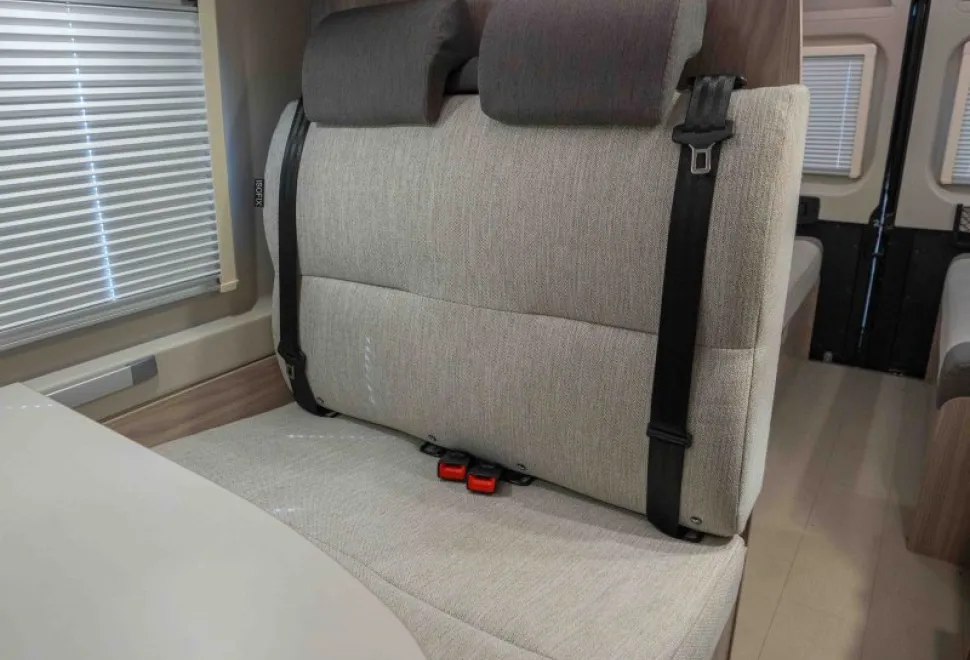 Elddis Evolution CV40 140BHP 2023