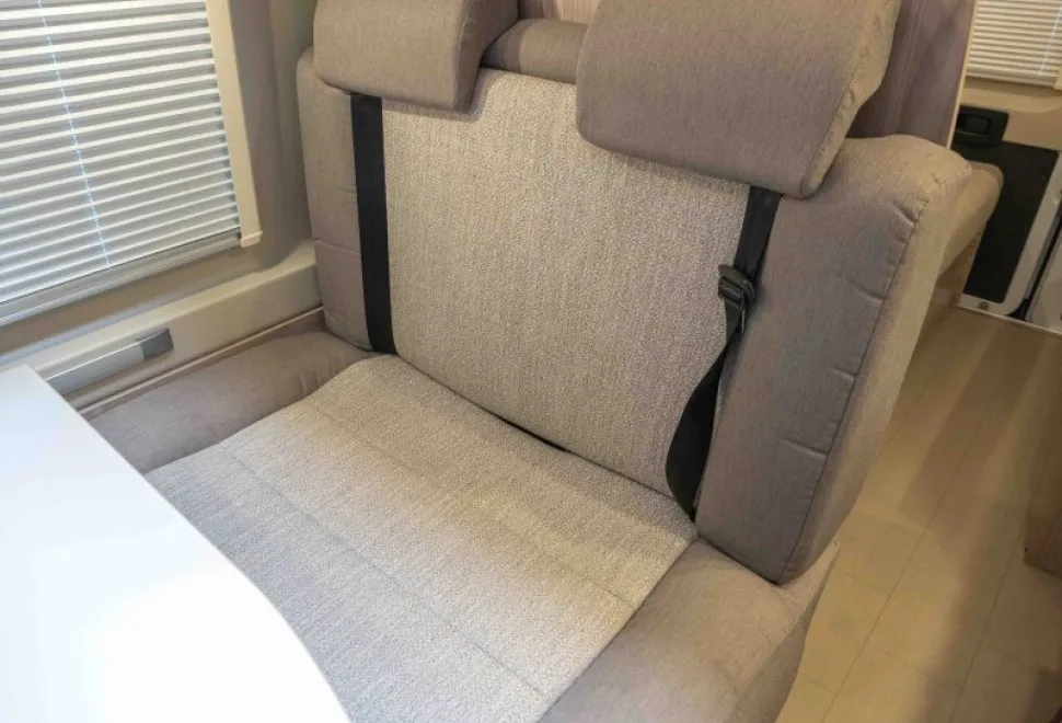 Elddis Evolution CV80 140BHP 2022