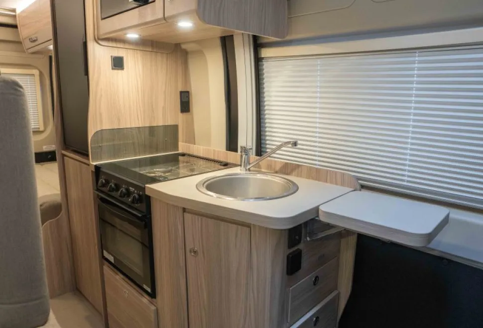 Elddis Evolution CV80 140BHP 2023