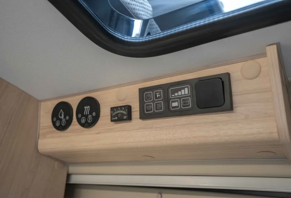 Elddis Evolution CV80 60th Edition 140BHP 2025