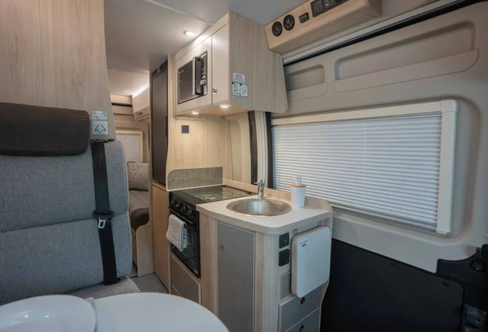 Elddis Evolution CV80 140BHP Auto 2026