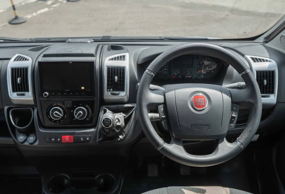 Autotrail Tracker EKS 140BHP 2021