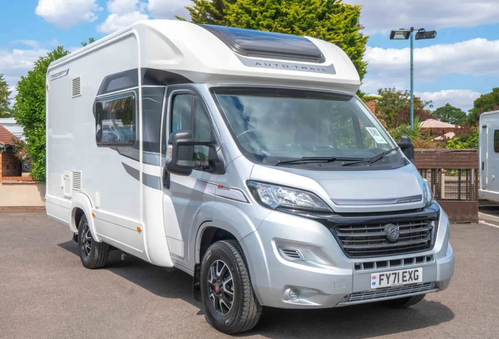 Autotrail Tracker EKS 140BHP 2021