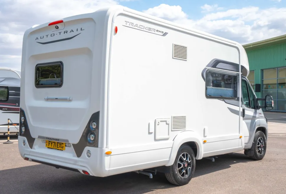 Autotrail Tracker EKS 140BHP 2021